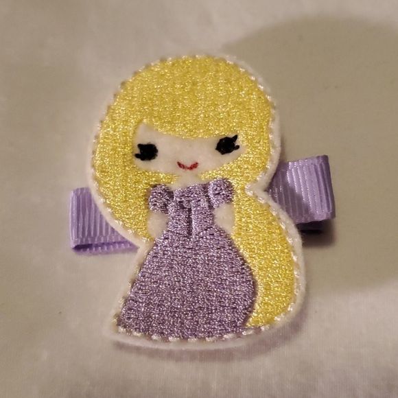 NEW DISNEY'S PRINCESS RAPUNZEL FELT HAIR CLIPPY - Picture 1 of 2